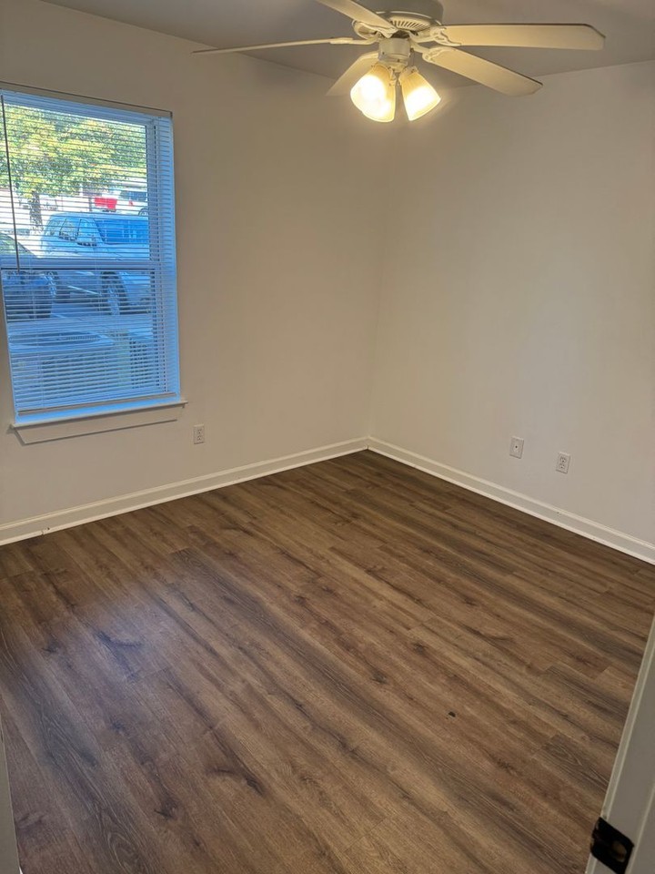 2515 W Martin St Apt 110a - Photo 3 of 8