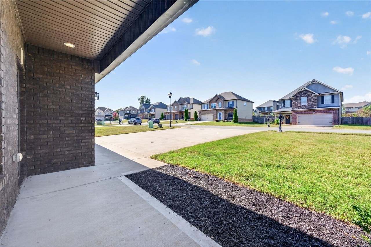 121 Flat Rock Rd - Photo 6 of 50