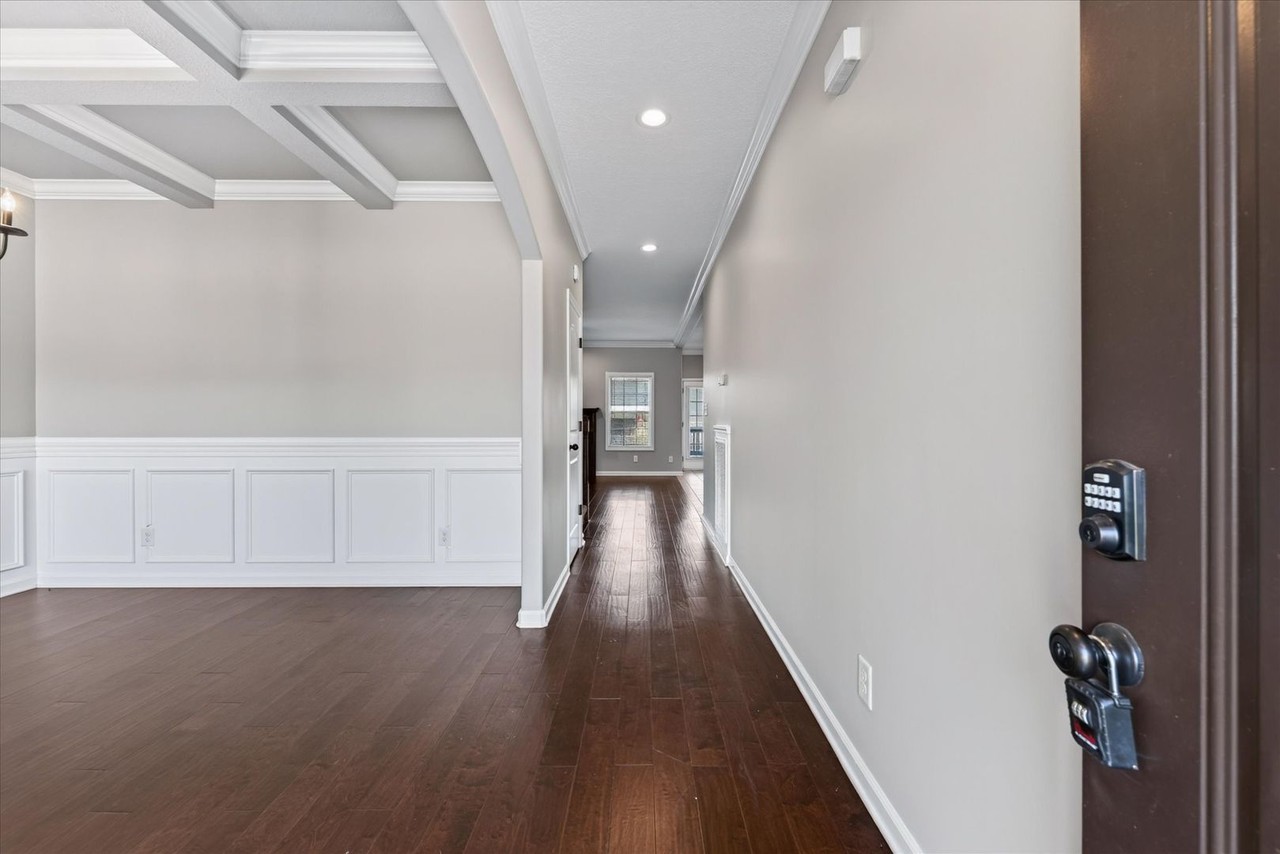 121 Flat Rock Rd - Photo 7 of 50