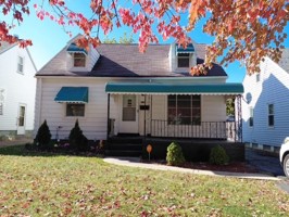 featured image of 924 E 224th St