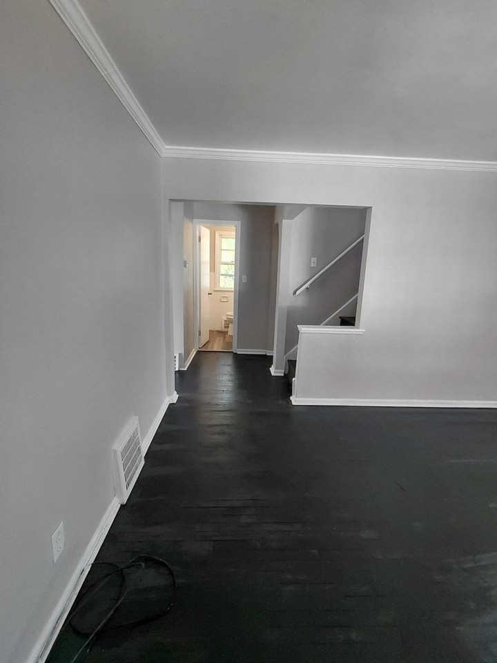 924 E 224th St - Photo 2 of 14