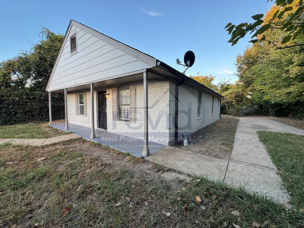 583 N 5th St - Photo 2 of 18