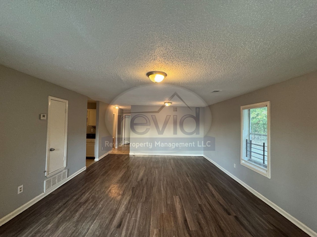 583 N 5th St - Photo 3 of 18