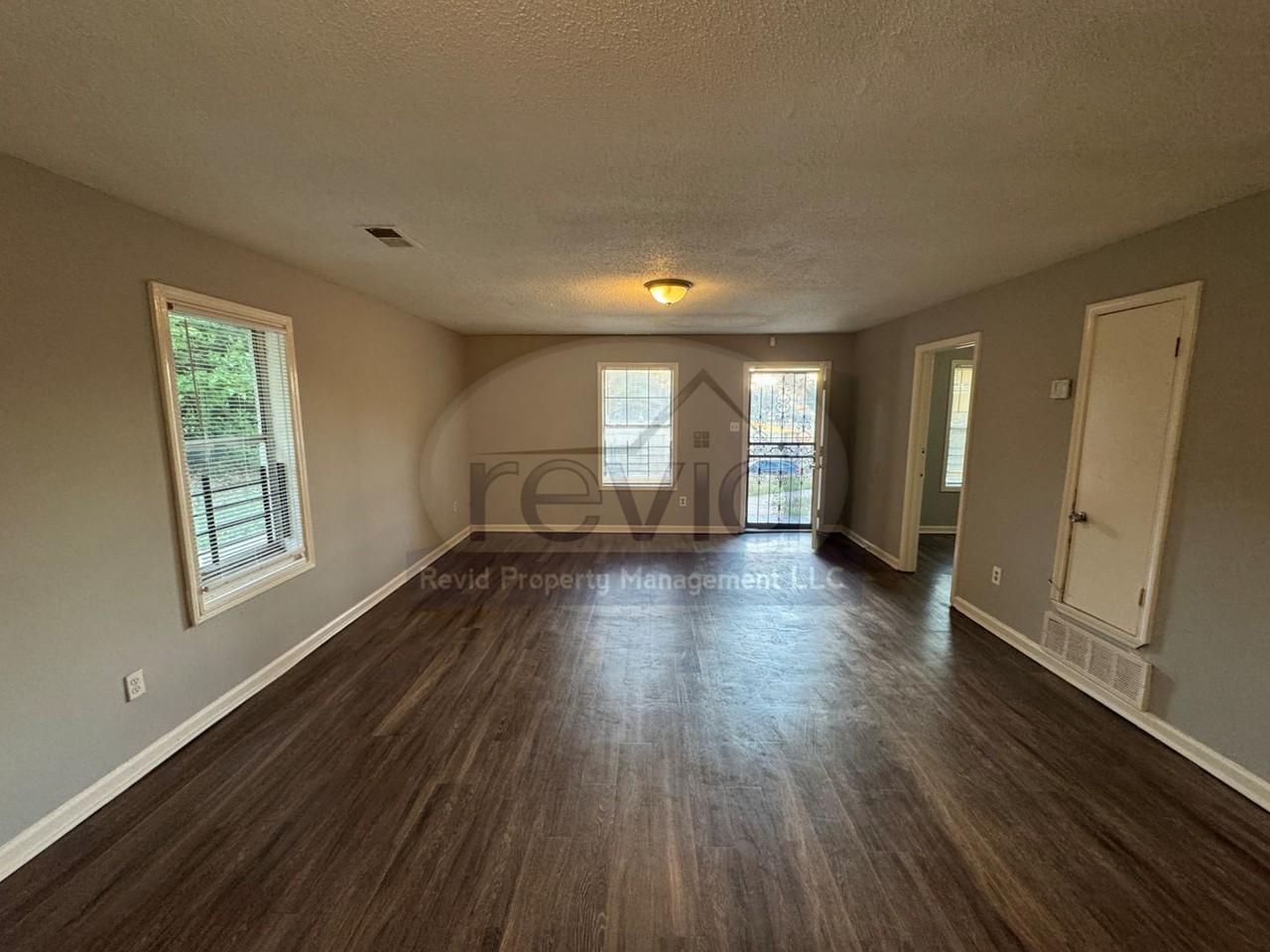 583 N 5th St - Photo 5 of 18
