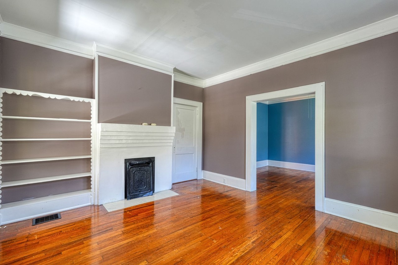 270 Carlisle St - Photo 6 of 28