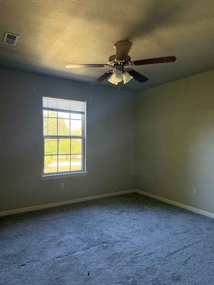3123 W Sexton St - Photo 4 of 10