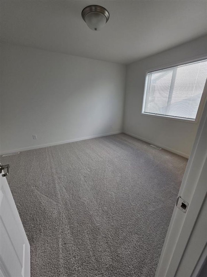 6729 Samuel Dr - Photo 3 of 17