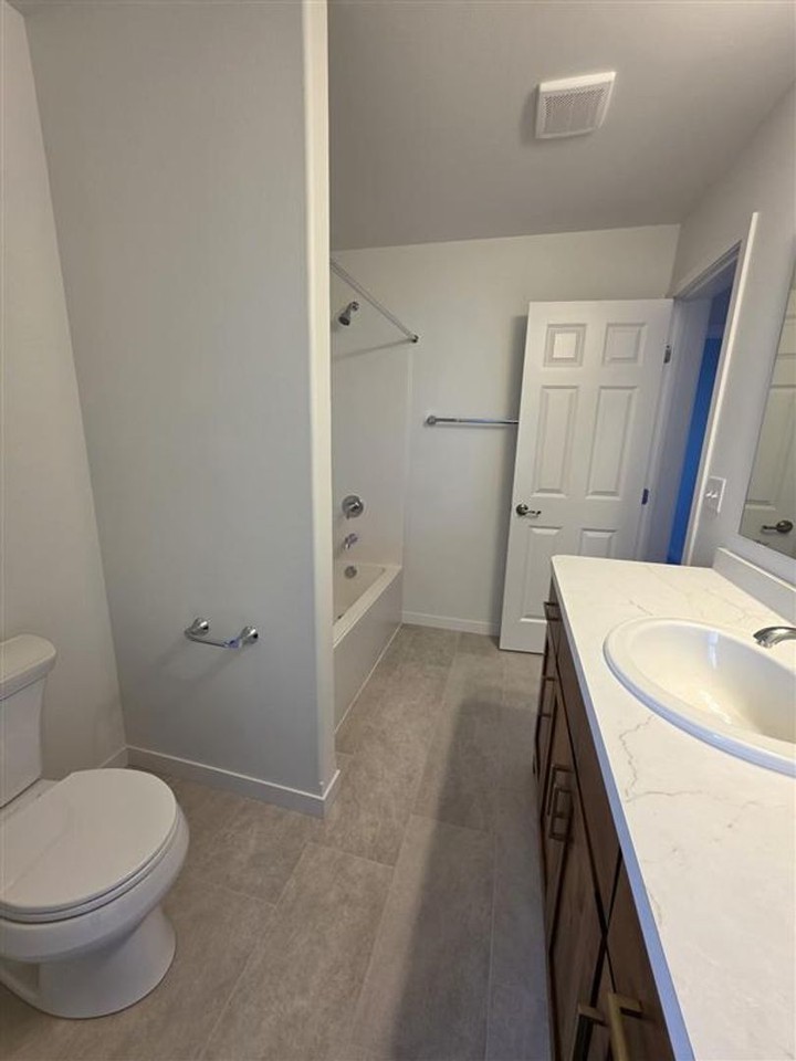6729 Samuel Dr - Photo 4 of 17