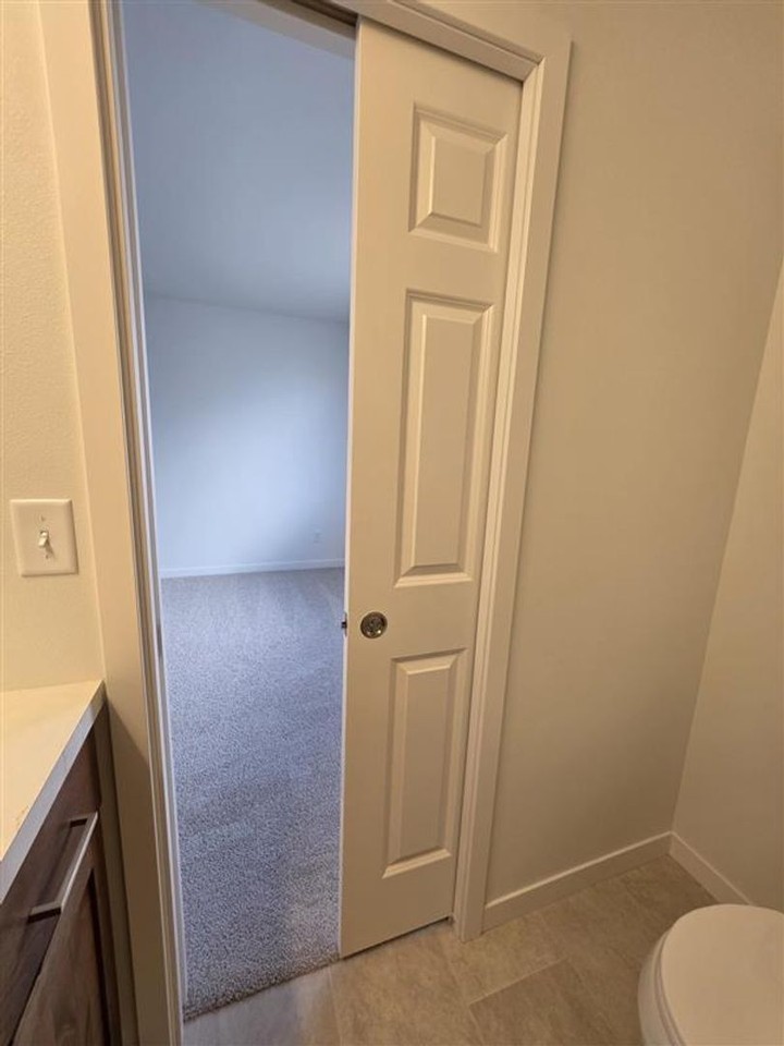 6729 Samuel Dr - Photo 6 of 17