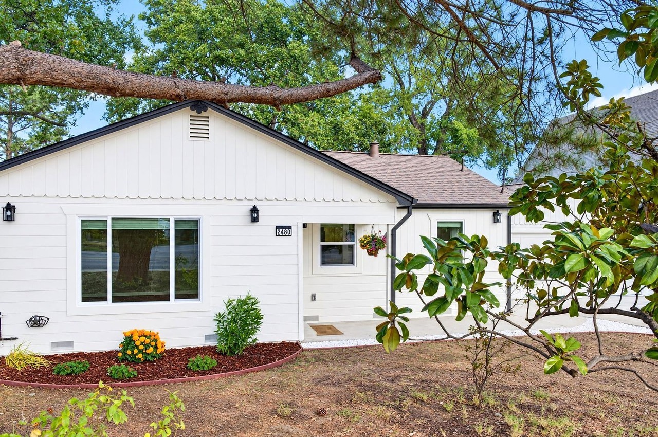2480 Buena Vista Ave - Photo 4 of 40