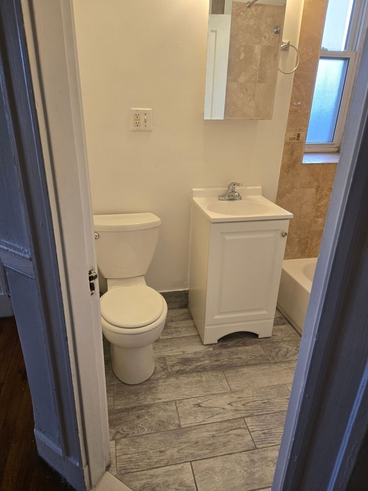 1173 Commonwealth Ave - Photo 3 of 16