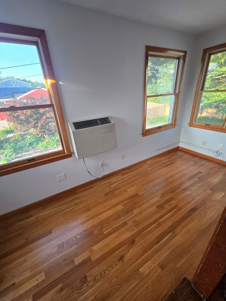 22 Milton Ave - Photo 7 of 9