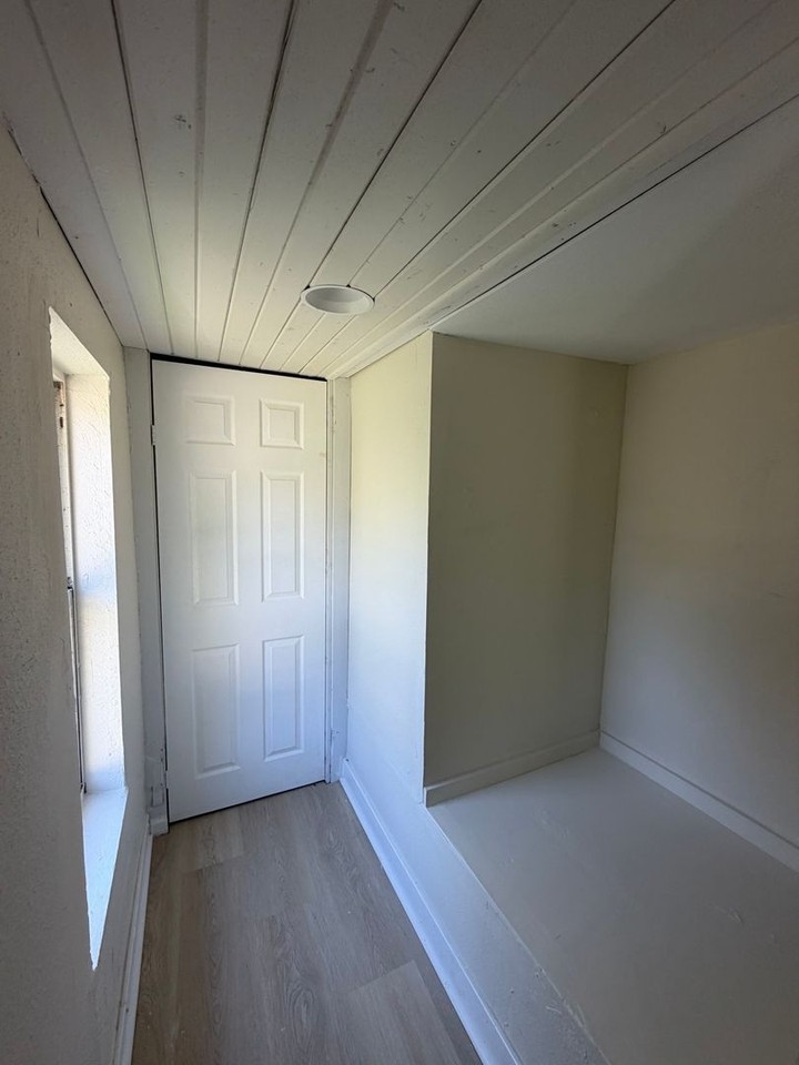 3908 N Ridgeview Dr - Photo 2 of 21