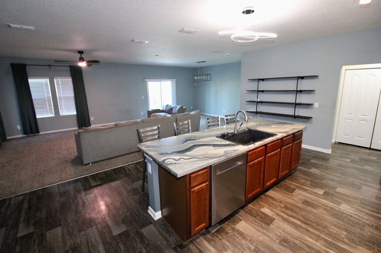 45 Fox Path - Photo 3 of 23