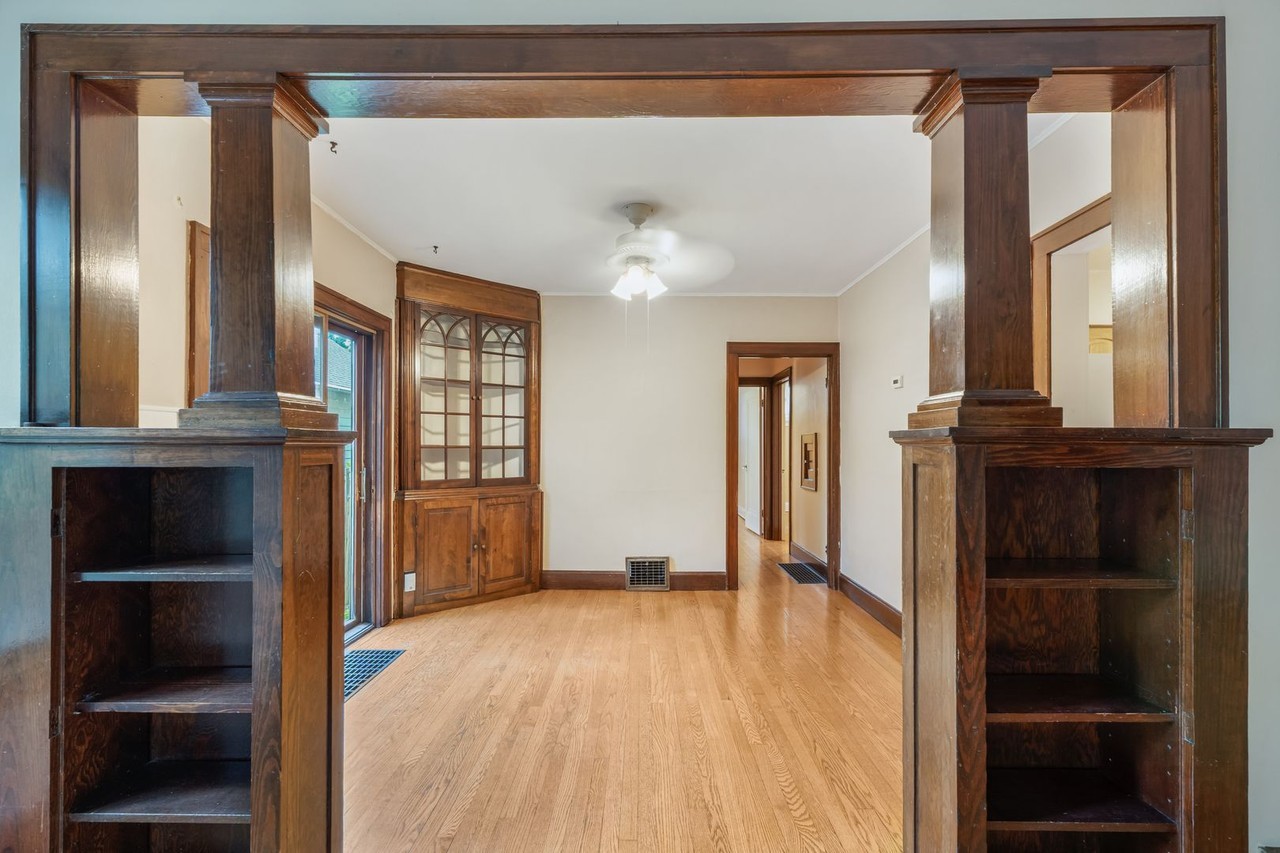 637 W Lakeside St - Photo 5 of 15