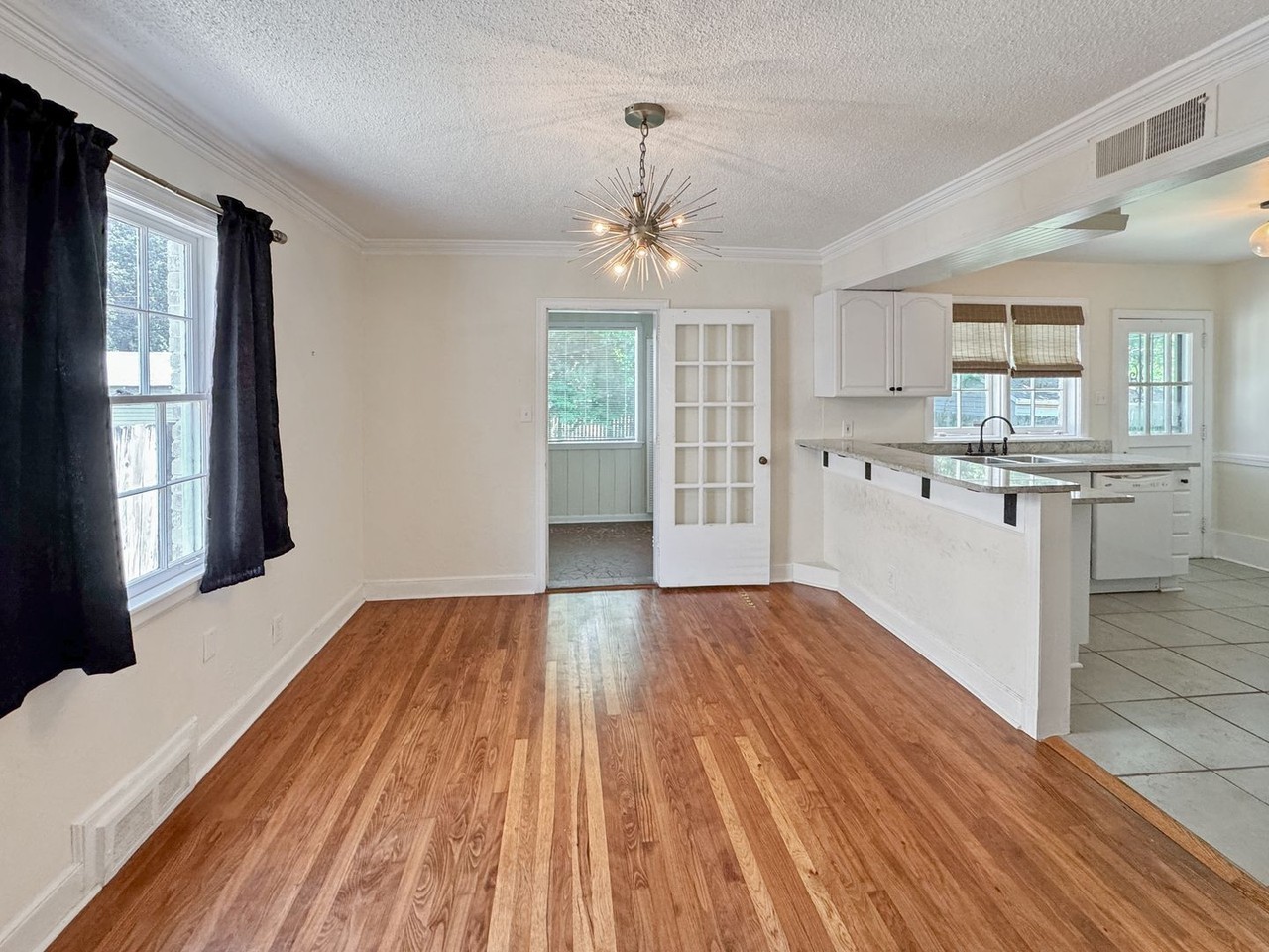 18 S Alicia Dr - Photo 5 of 32