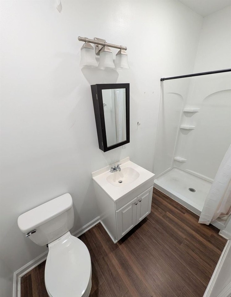 736 Wyndhurst Dr - Photo 6 of 12