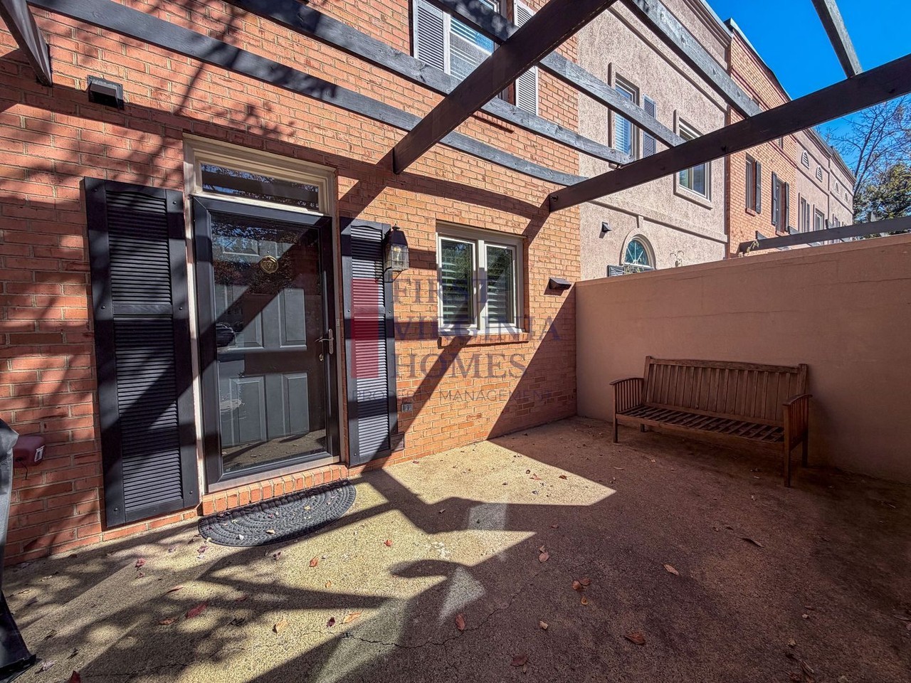 1642 Garden Ct - Photo 3 of 16