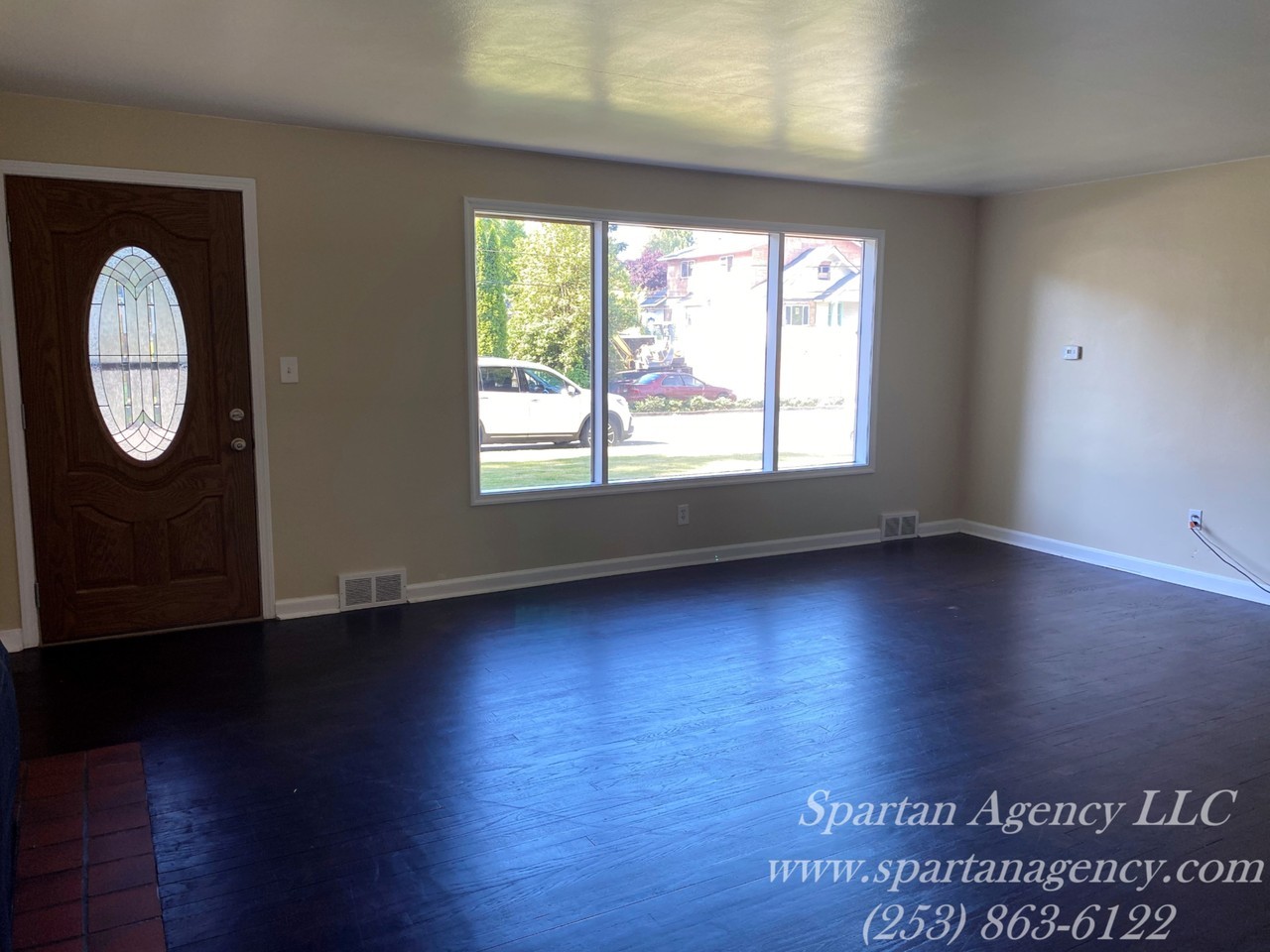 419 7th Ave Ne #419 - Photo 3 of 16