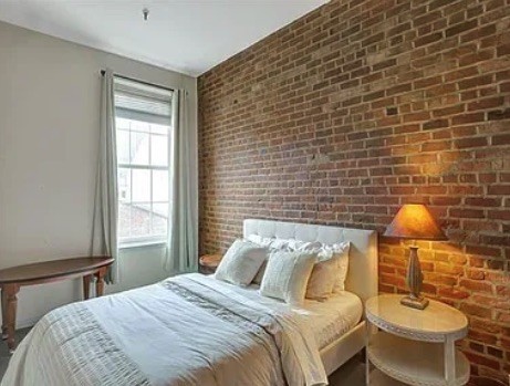 525 Conti St #D - Photo 7 of 10