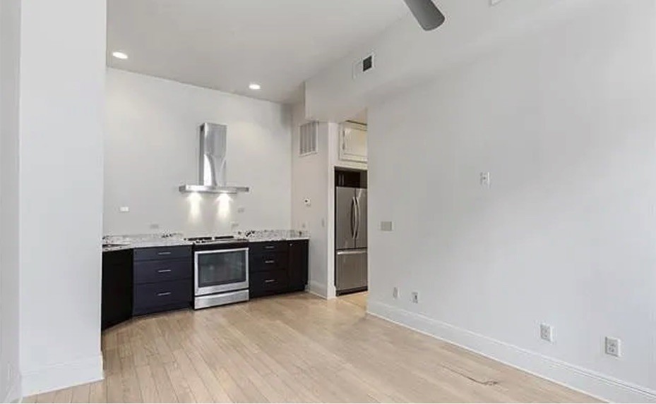 317 Exchange Pl #317 - Photo 3 of 10