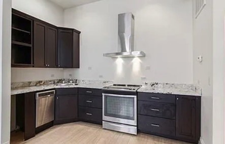 317 Exchange Pl #317 - Photo 4 of 10