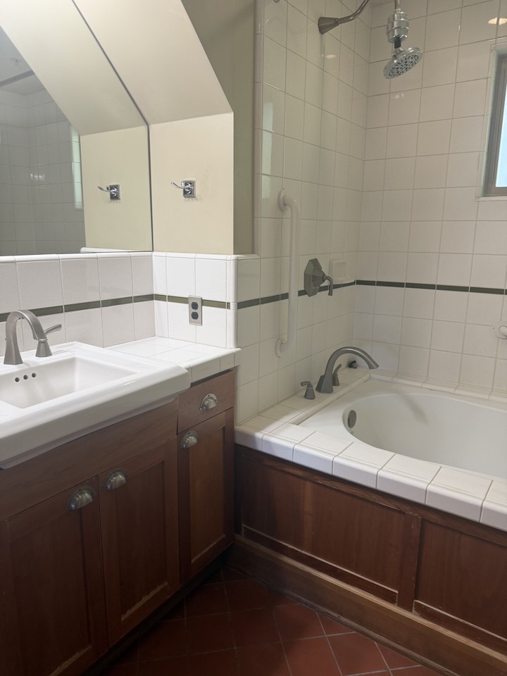 629 19th St #629 - Photo 6 of 12