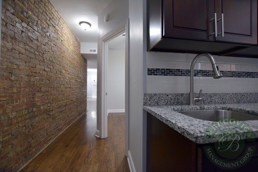 1106 W Glenlake Ave #3rdFL - Photo 3 of 17