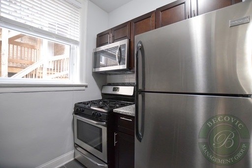 1106 W Glenlake Ave #3rdFL - Photo 5 of 17