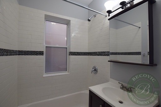 1106 W Glenlake Ave #3rdFL - Photo 7 of 17