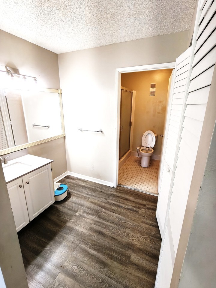 15747 Woodgate Pl #15747 - Photo 4 of 13