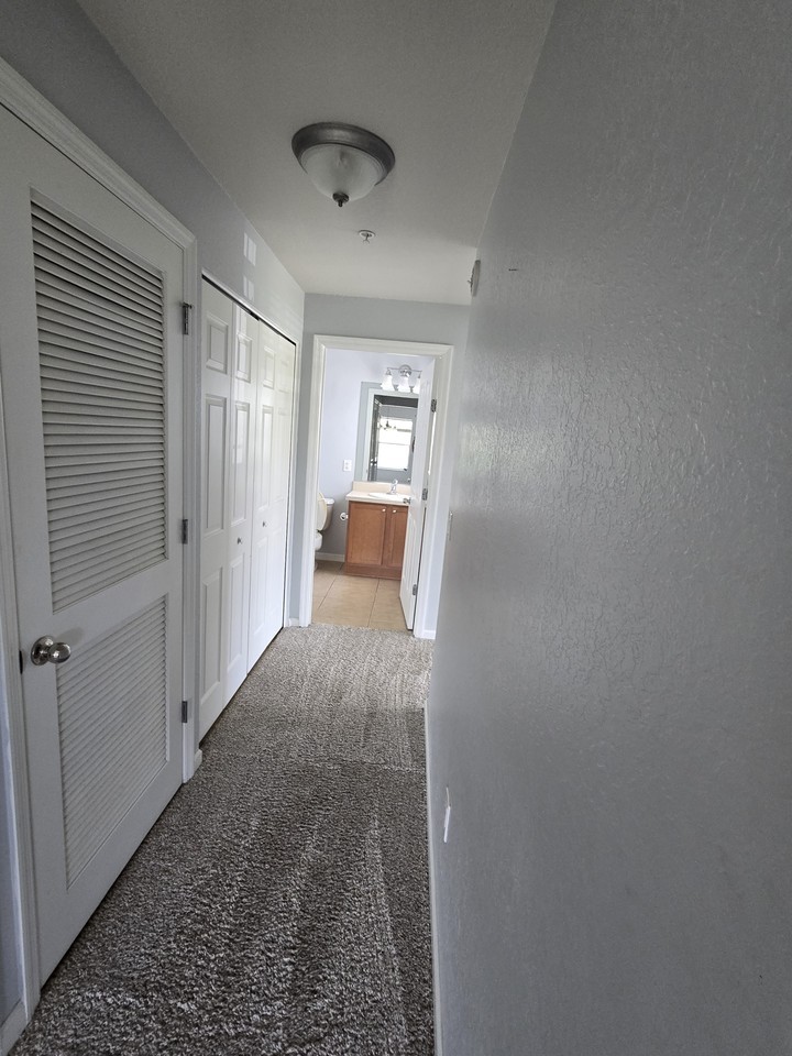 4505 Sw 52nd Cir #102 - Photo 7 of 12