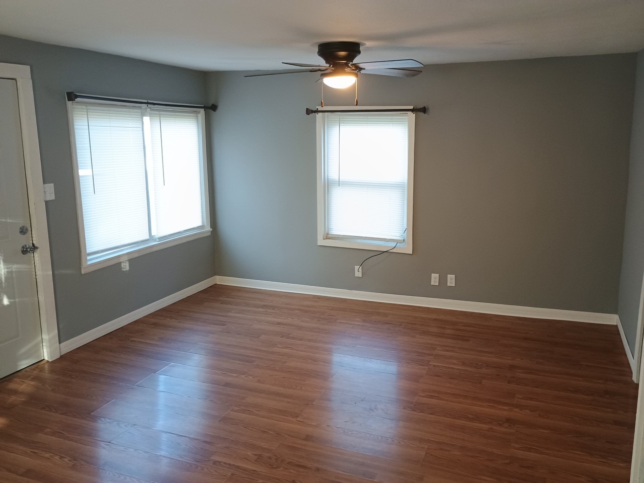 523 E 7th St #NA - Photo 4 of 20