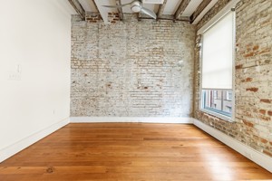featured image of 513 Conti St #C