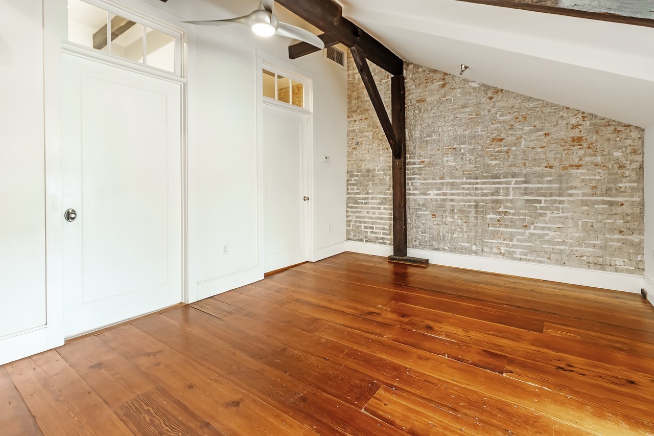 513 Conti St #C - Photo 6 of 13