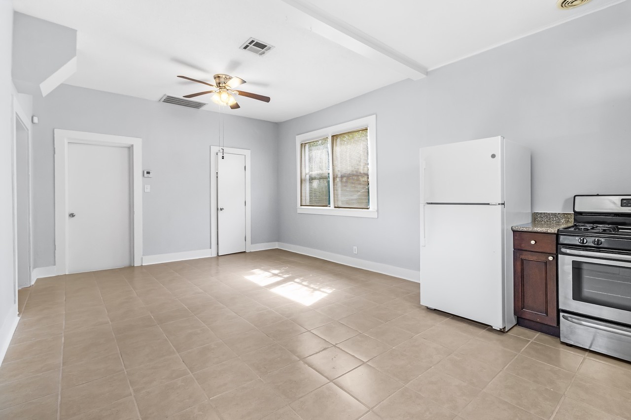 728 Philip St #NA - Photo 6 of 15