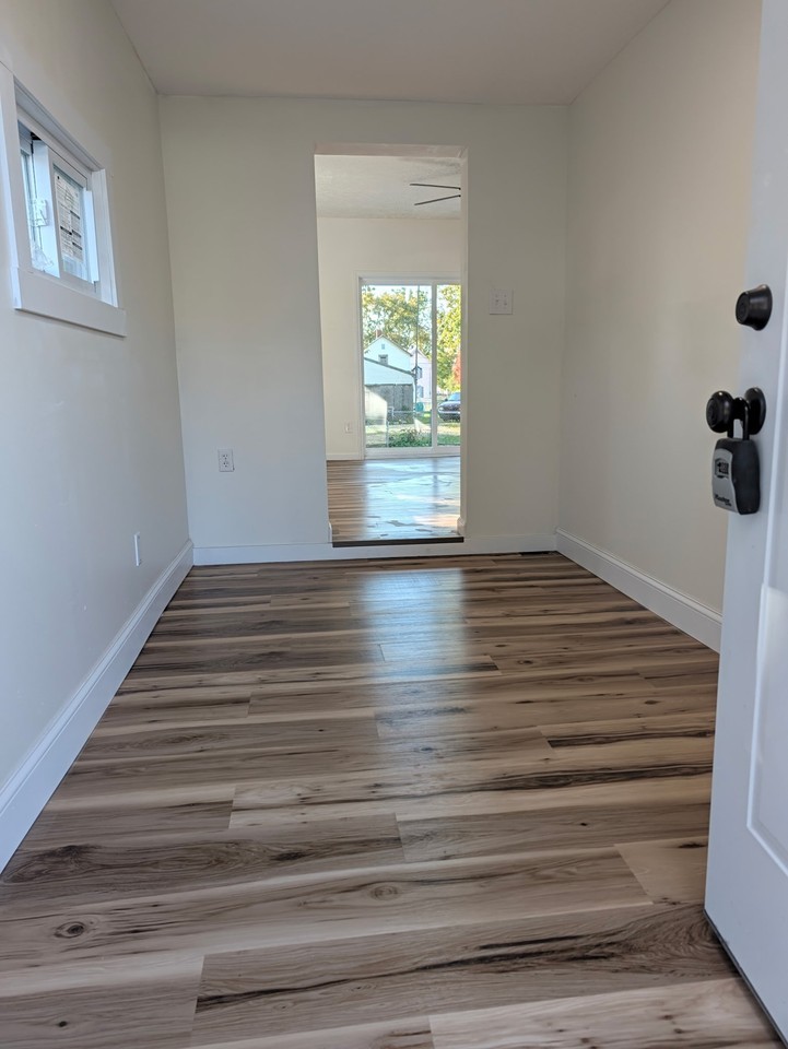 501 Scranton Ave #NA - Photo 3 of 10