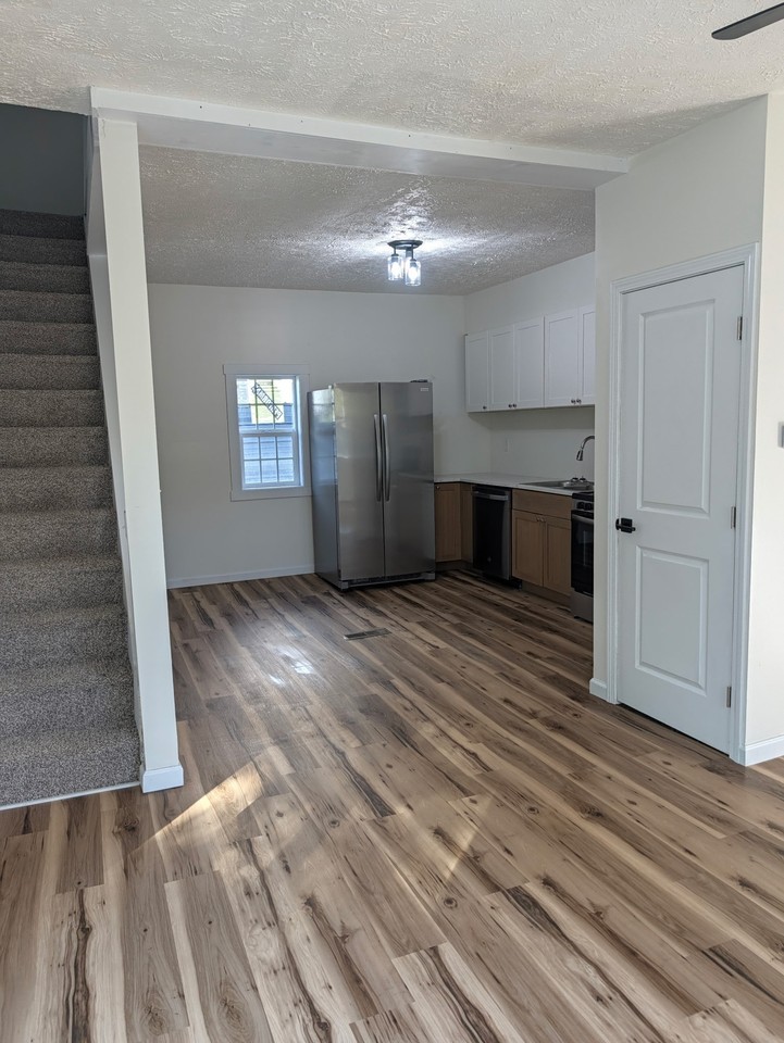 501 Scranton Ave #NA - Photo 5 of 10