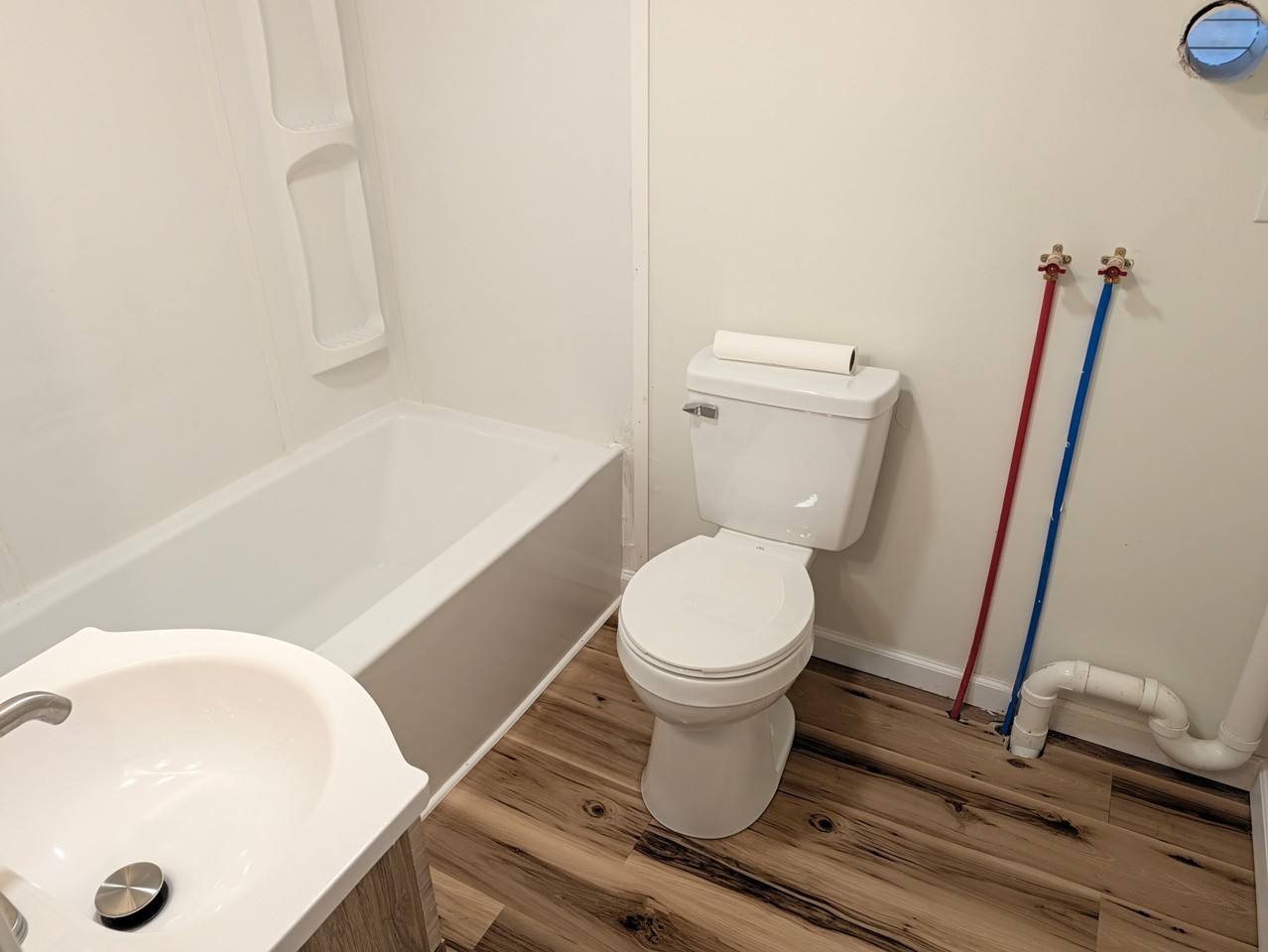 501 Scranton Ave #NA - Photo 7 of 10