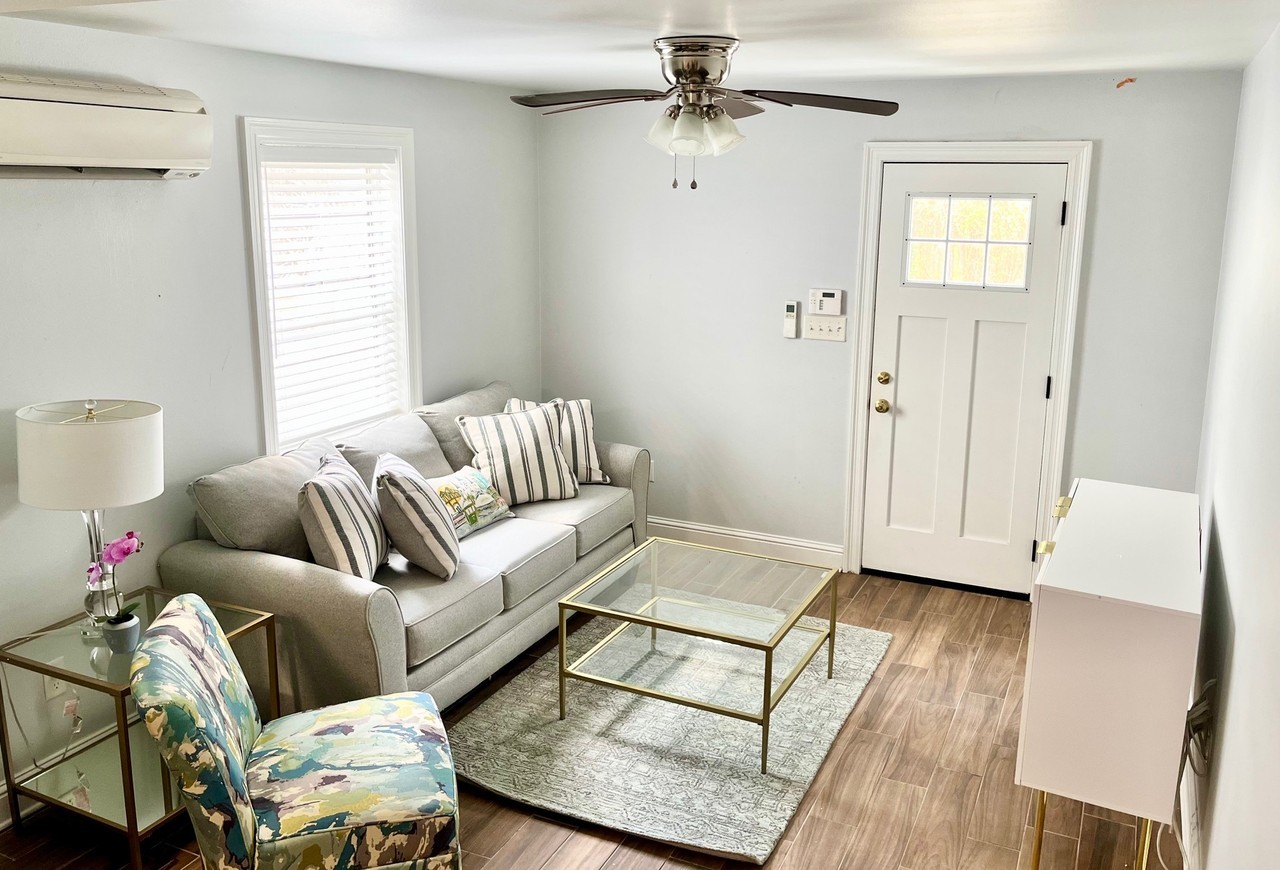 2508 Jena St #A - Photo 5 of 10