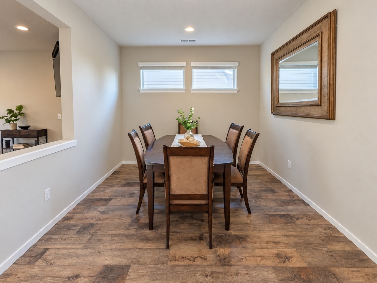 9354 N Alder St #NA - Photo 6 of 21