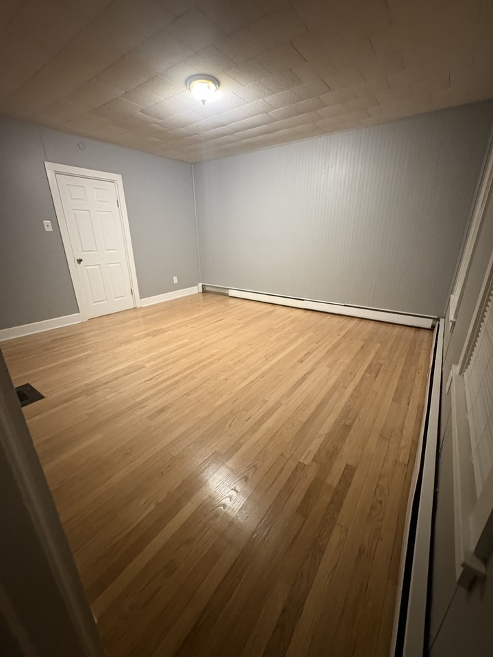 1019 Morris St #2 - Photo 2 of 11