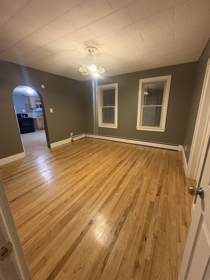1019 Morris St #2 - Photo 3 of 11