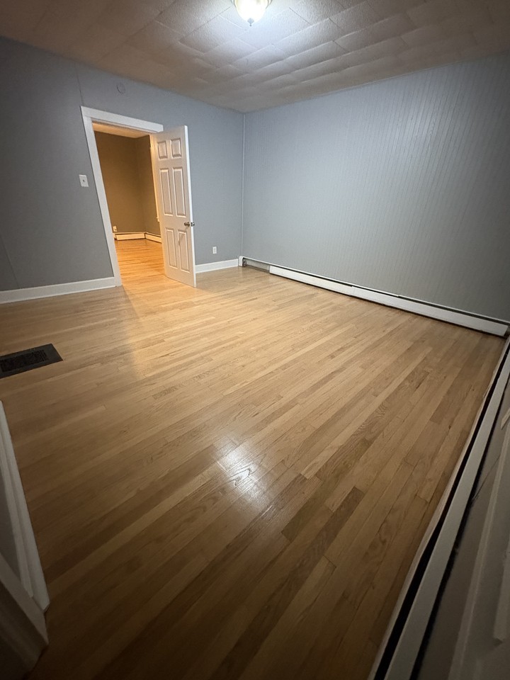 1019 Morris St #2 - Photo 4 of 11