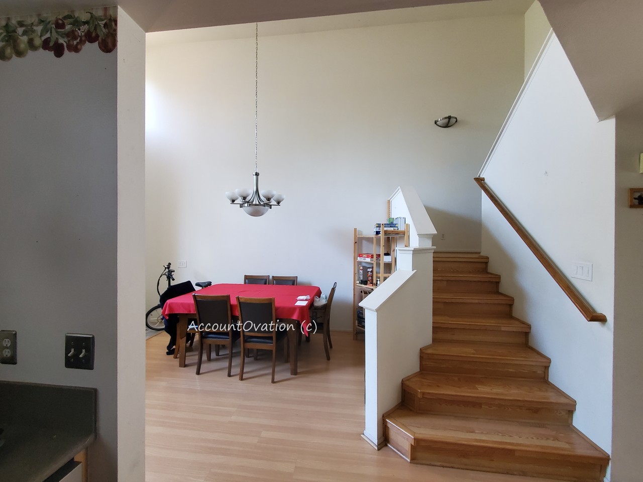 1305 Jamaica Ln - Photo 6 of 11