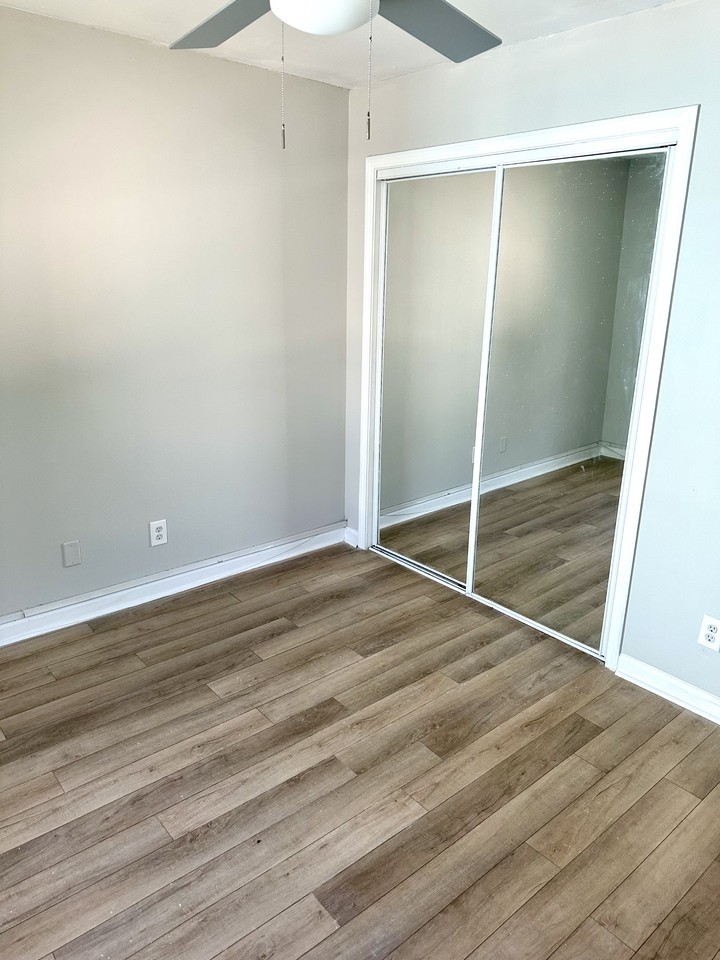 420 Pine Ave #204A - Photo 5 of 8