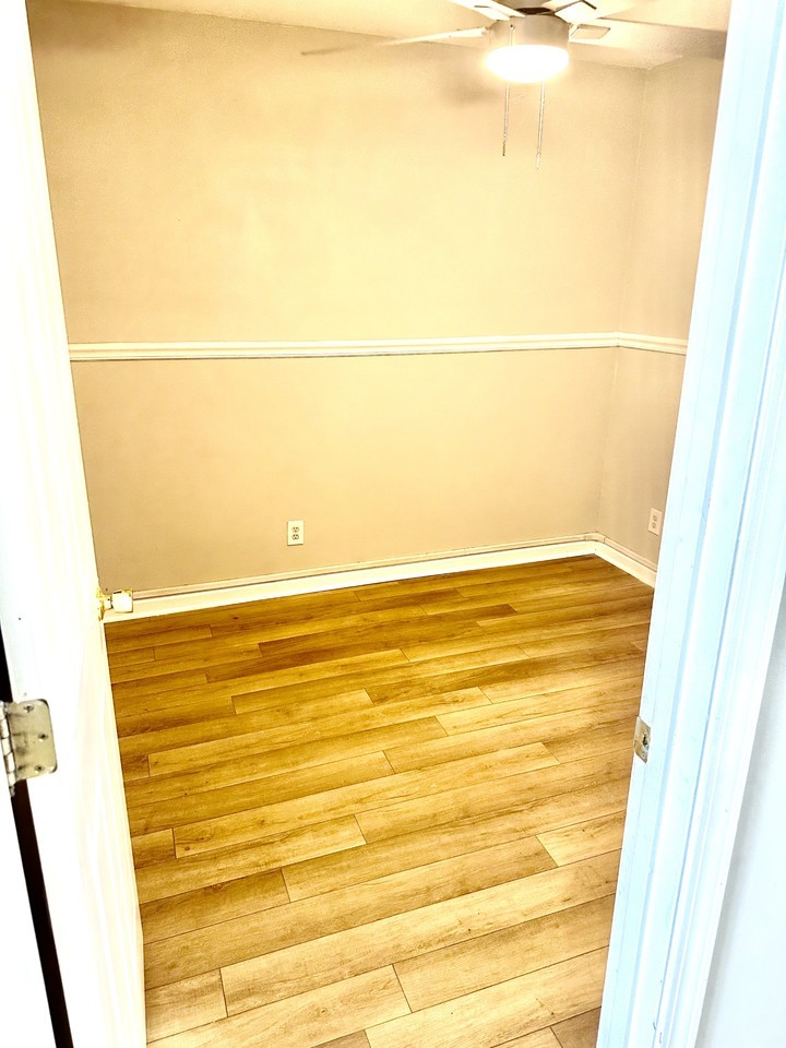 420 Pine Ave #204A - Photo 6 of 8