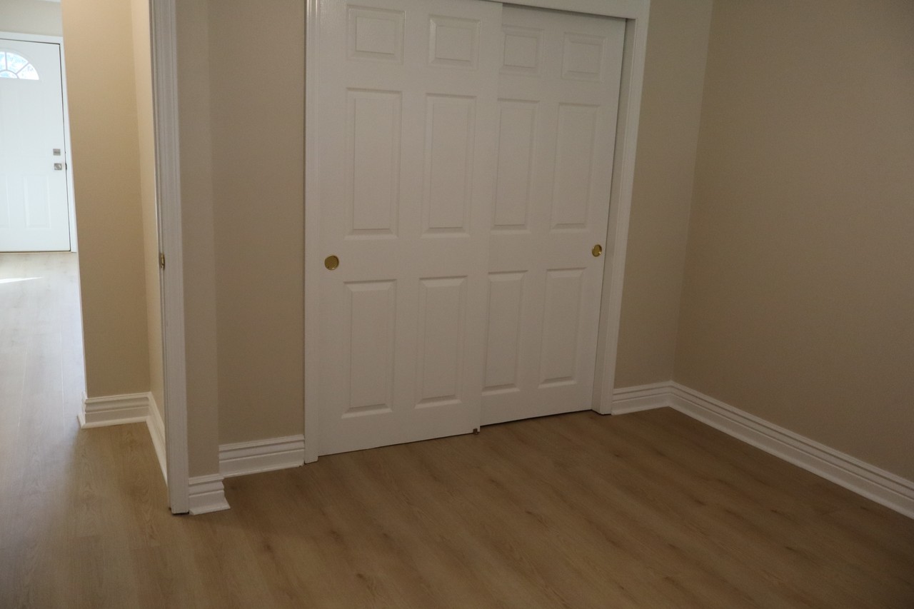 402 Watrous Ave #NA - Photo 5 of 21
