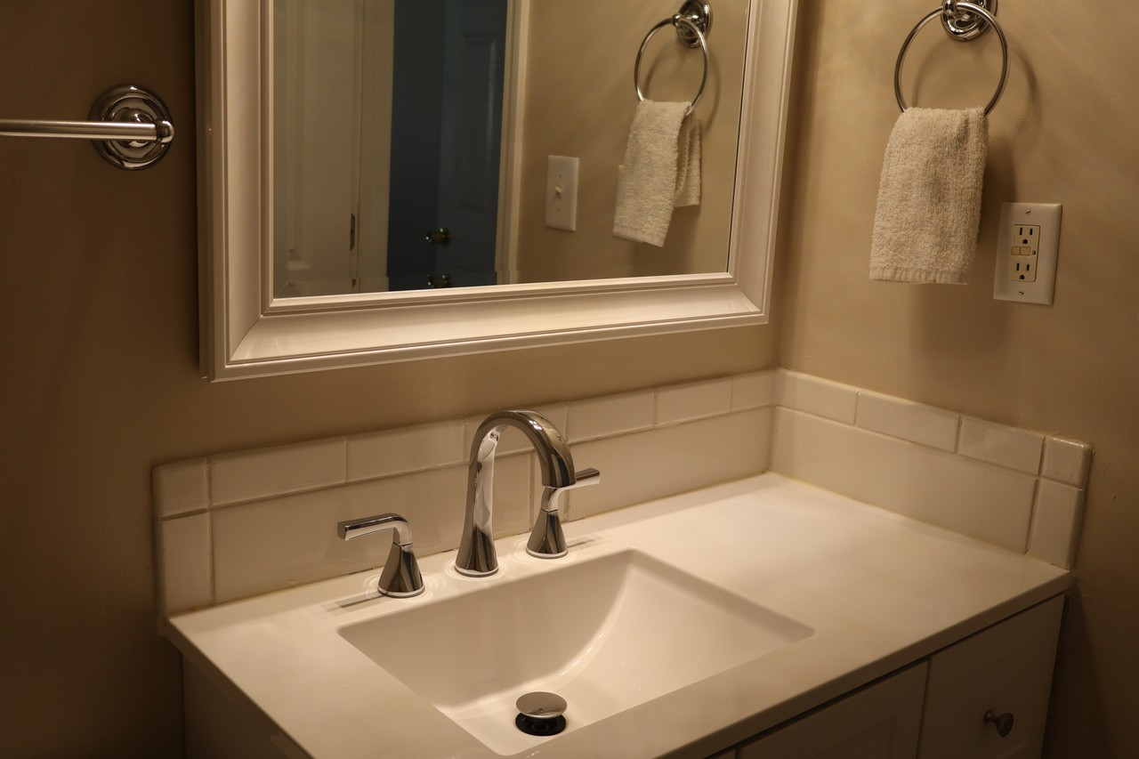 402 Watrous Ave #NA - Photo 7 of 21