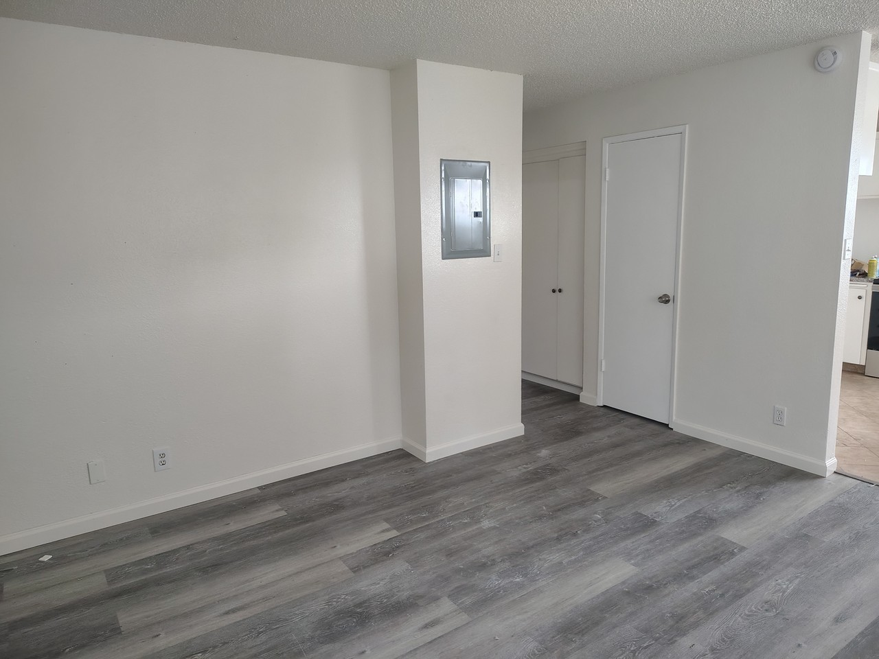 505 Pacific Ave #4D - Photo 5 of 7